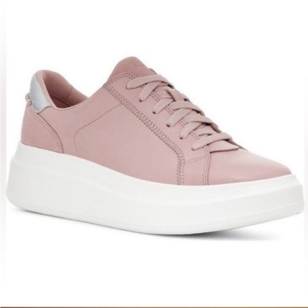 UGG Scape Platform
Leather Lace Up Sneakers